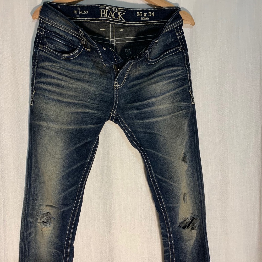 Buckle Distressed Jeans (like new)